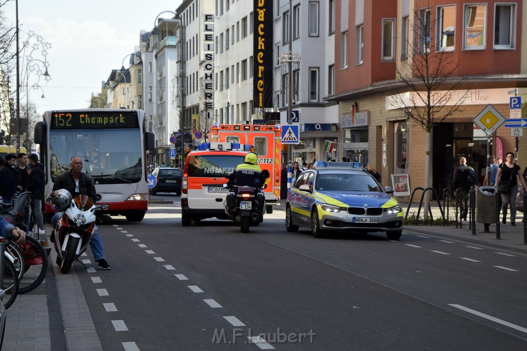 Messerstecherei Koeln Muelheim Frankfurterstr Rodiusstr P18.JPG - Miklos Laubert